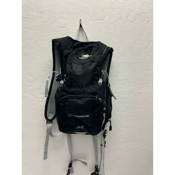 High Sierra Other - High Sierra Black 2L‎ Hiking Backpack Airflow Cooled Back Multiple Pockets